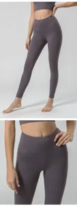 Detailansicht der einfarbigen Yoga Leggings mit hohem Bund, bequeme elastische Fitnesshose.