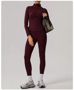 Damen bordeauxrote langarm Reißverschluss Yoga Jacke und Leggings Sportbekleidung Set.