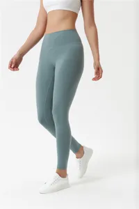 Pantaloni yoga vita alta da donna, abbigliamento sportivo aderente con design push-up traspirante.