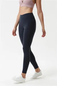 Pantaloni da yoga fitness vita alta donna push up leggings sportivi vista dettaglio.