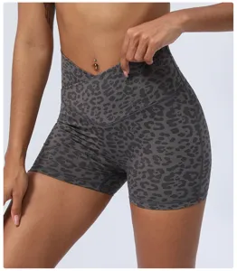 Short de yoga léopard taille haute croisé push-up fitness course sport short moulant