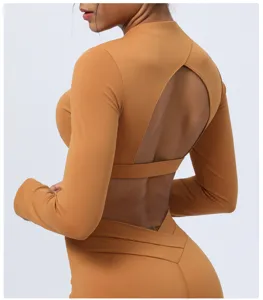 Langarm Yoga Crop Top für Damen mit offenem Rücken, atmungsaktives Fitness Sportshirt.