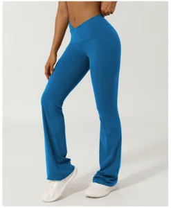Detailansicht der blauen Crossover-Taillen-Schlag-Yogahose mit elastischem Stoff und Passform.