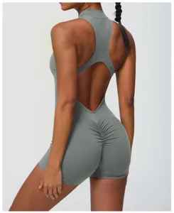 Naadloze eendelige fitness jumpsuit voor dames, rugvrije sportoutfit met push-up effect.