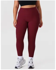 Hohere plus size Yoga Leggings mit weissen Seitenstreifen fur bequemes Training Fitness.