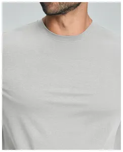Men grey sports quick dry t-shirt detail, breathable fabric, crew neck short sleeve top.