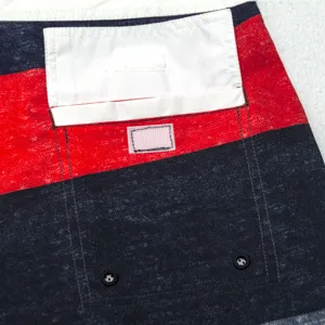 Short de Bain Homme Séchage Rapide Rayé Rouge et Noir pour le Sport et le Surf d'Été
