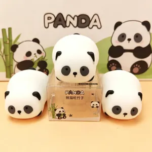 Schattige panda squishy speelgoed set met transparante doos, perfect stressverlichtend cadeau.
