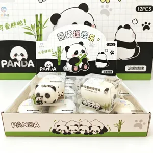 Leuke panda knijpspeelgoed stressverlichting squishy set 12st bureau decompressie
