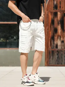 Hommes short en jean blanc dechire style streetwear ourlet brut bermuda en denim vue detail
