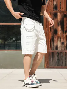 Short en jean blanc streetwear pour homme avec chaîne perles patchs décontracté été pantalon