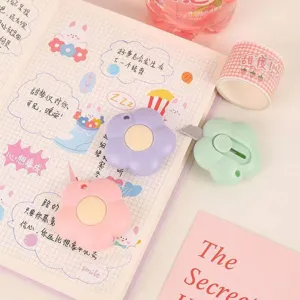 Joli cutter en forme de fleur, mini couteau de poche portable pour carnet et bureau.