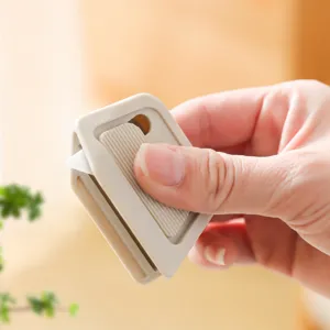 Taglierina per pacchi in ceramica magnetica portatile, coltello a rimbalzo per apertura sicura.