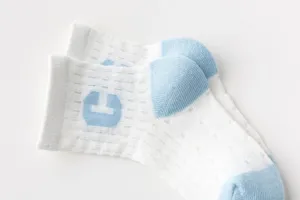 Soft breathable mesh kids socks detail view, comfortable baby summer cotton ankle socks.