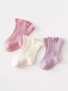 Jolies chaussettes en coton pour bébé à volants, chaussettes douces mi-mollet pour nourrissons.