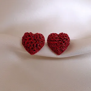 Red heart wire earrings retro style alloy stud earrings delicate autumn winter fashion jewelry