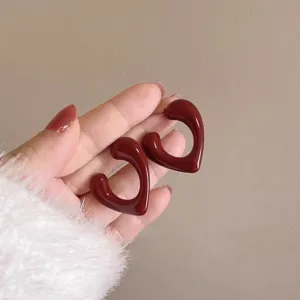 Glossy dark red heart open hoop earrings, elegant retro vintage ear studs for women 90s style.