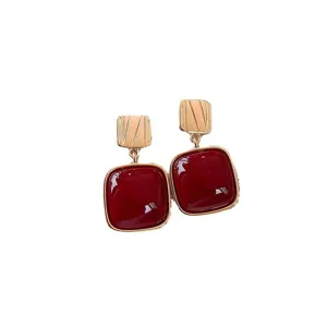 Retro Ancora red square earrings for women, elegant gold-tone metal geometric stud jewelry.
