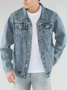 Herren Freizeit gewaschene blaue Jeansjacke Detail mit klassischem Revers und Knöpfen.