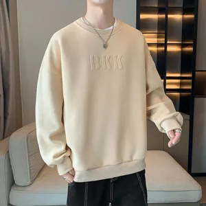 Beige Herren Oversize Sweatshirt mit BKK Reliefdruck für einen bequemen Herbst-Lifestyle.
