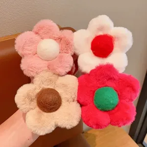 Assortiment de pinces à cheveux mignonnes en peluche en forme de fleur pour femmes