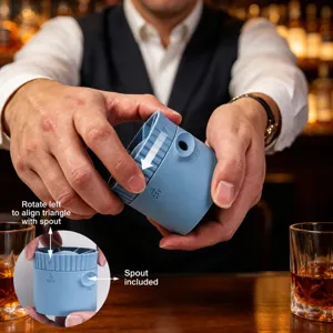 Moule a glacons en silicone creative avec design rotatif anti-fuite pour bar et cuisine.