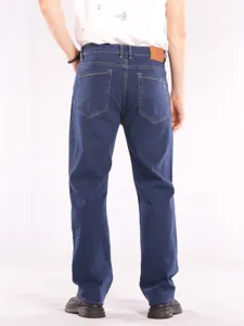 Men's plus-size stretch denim jeans, straight loose fit, classic back pocket design for daily wear.