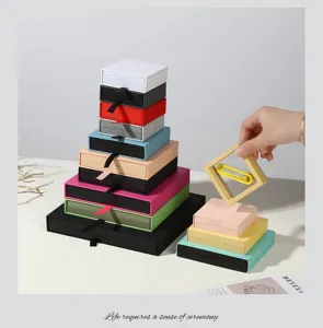 PE doorzichtige folie ophanging sieraden display doos en kleurrijke lade geschenkverpakking.