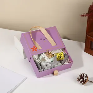 Scatola regalo a cassetto viola, confezione caramelle nozze, contenitore con nastro.