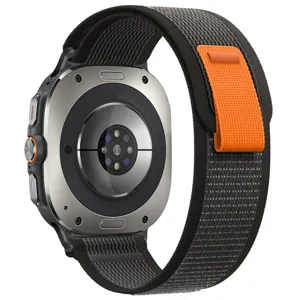 Gedetailleerd overzicht van de trail loop nylon horlogeband voor 47mm smartwatch, duurzaam en ademend.