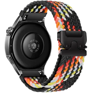 Dettaglio cinturino per smartwatch in nylon intrecciato con fibbia paracadute e trama colorata.