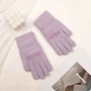 Winter women's full-finger knit gloves, cute purple warm woolen touch screen gloves for daily use.