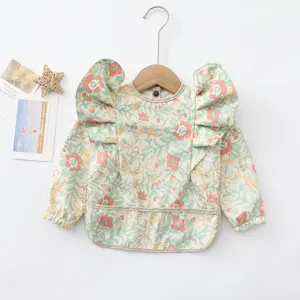 Bavoir bavoirs imperméables à manches longues pour bébé avec ailes d'ange et motif floral.