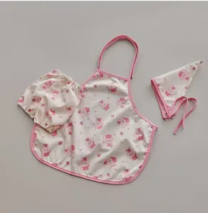 Set Tre Pezzi Grembiule Bambini Carino Motivo Orso Fragola Bavaglino Pittura Impermeabile