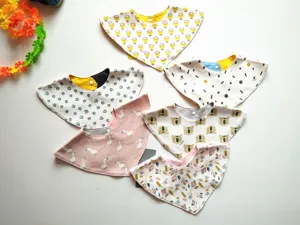 Cute cotton baby bibs set, soft newborn triangular saliva towels with snap buttons.