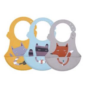 Silicone baby bibs waterproof food grade infant feeding bibs set with cute animal designs.