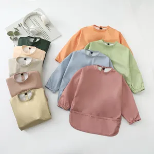 Babero impermeable de manga larga para la alimentación de bebés, delantal conjunto.