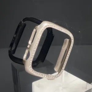 PC holle beschermhoes voor smartwatch, met strass stenen en strak zwart bumperontwerp.