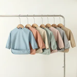 Babero impermeable de manga larga para bebé delantal de alimentación con bolsillo atrapamigas