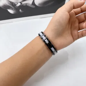 Ersatz Armband aus Harz und Metall kompatibel mit Apple Watch, elegantes schlankes Design.