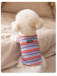 Lindo jersey a rayas para mascotas perros pequeños, elegante ropa de punto con cuello polo.