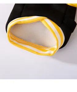Huisdier hoodie detail met zachte fleece voering, warme winter huisdierkleding manchet.