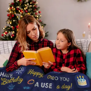 Cozy flannel children birthday blanket, soft warm baby nap blanket for home daily use.
