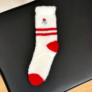 Mujeres esponjoso grueso caliente Navidad calcetines invierno rojo rayas muneco nieve