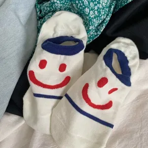 Calzini bassi bianchi da donna estate sottile traspirante invisibile cotone design smiley.