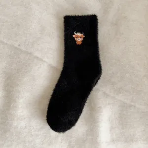 Chaussettes femme epaisses chaudes pelucheuses mi-tige hiver mignonne dessin anime vache