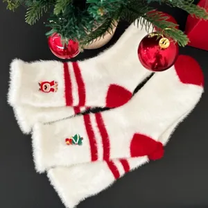 Suaves calcetines de Navidad para mujer, calcetines de invierno gruesos y cálidos.