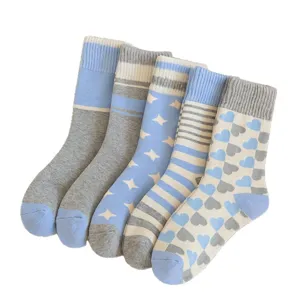 Chaussettes thermiques femme hiver epaisses en eponge avec motifs de coeurs et rayures
