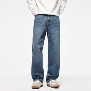 Pantaloni in denim blu lavaggio rétro gamba dritta larga per streetwear casual.
