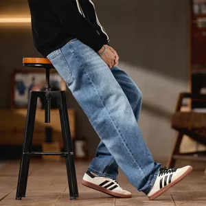 Jeans hombre corte amplio pierna recta estilo retro americano vintage lavado casual.